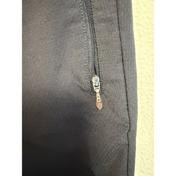 Antigua Golf Shorts, Women,Size 6, Black, Desert Dry Dry, Black, Cargo Pockets - Picture 6 of 15